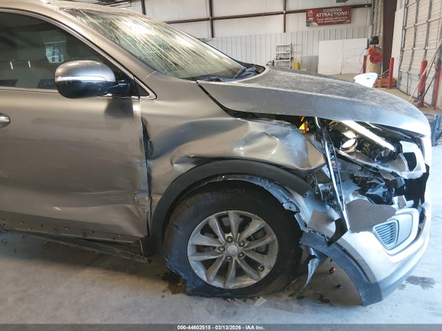 5XYPG4A55GG015058 KIA Sorento 3.3l Lx