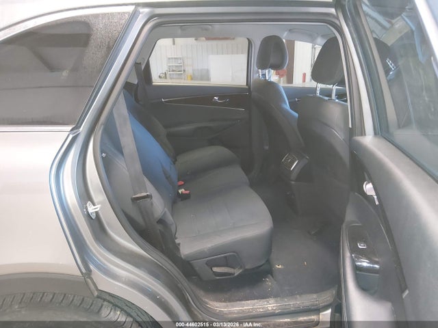 5XYPG4A55GG015058 KIA Sorento 3.3l Lx