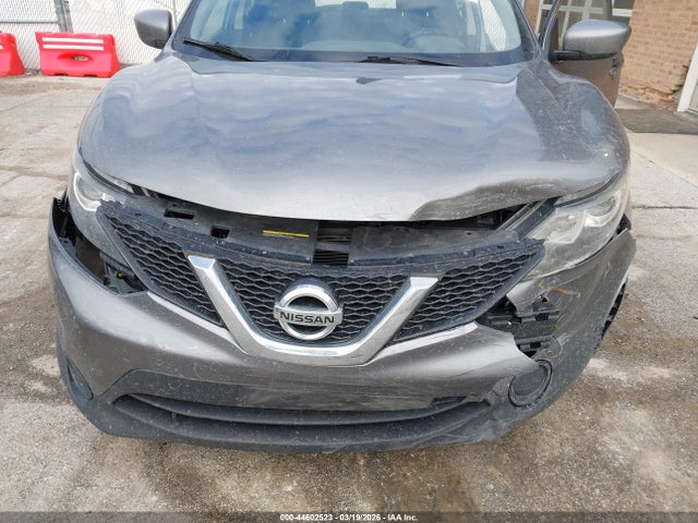 2017 Nissan Rogue Sport S მანქანა იყიდება აუქციონზე, vin: JN1BJ1CR9HW144437, აუქციონის ნომერი: 44602523