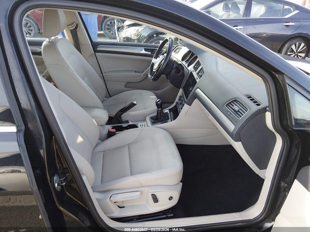 2015 Volkswagen Golf Sportwagen Tdi S 4-door მანქანა იყიდება აუქციონზე, vin: 3VWFA7AU8FM504977, აუქციონის ნომერი: 44602537