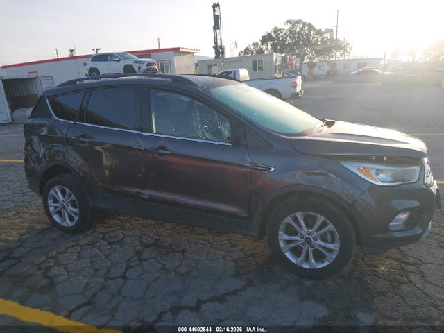 1FMCU0GD9JUA43087 Ford ESCAPE SE