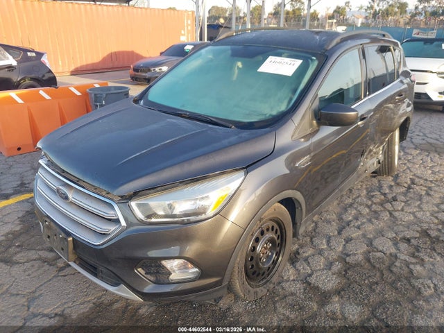 1FMCU0GD9JUA43087 Ford ESCAPE SE