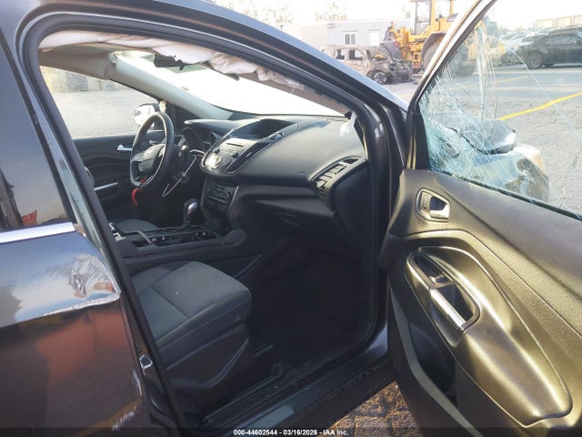 1FMCU0GD9JUA43087 Ford ESCAPE SE