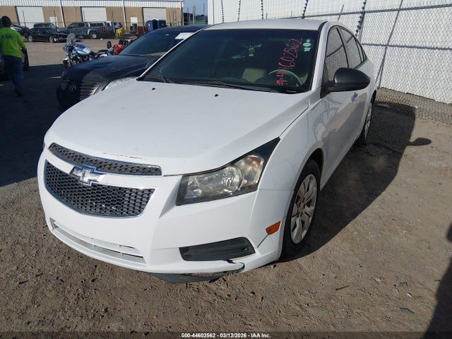 2014 CHEVROLET CRUZE 1G1PA5SH4E7226402 Photo 1