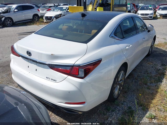 Продажа на аукционе авто 2019 Lexus Es 350 Luxury, vin: JTHBZ1B17K2005194, номер лота: 44602590