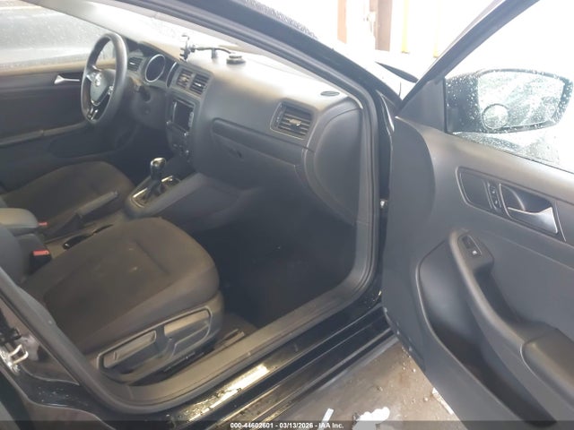 3VW2K7AJ4FM255448 Volkswagen Jetta 2.0l S
