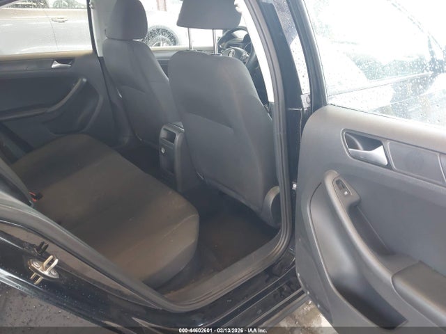 3VW2K7AJ4FM255448 Volkswagen Jetta 2.0l S