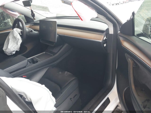 2023 TESLA MODEL Y 7SAYGDEF1PF688320 Photo 4