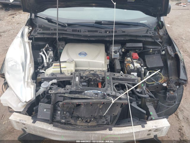 2015 NISSAN LEAF 1N4AZ0CP0FC325716 Photo 9