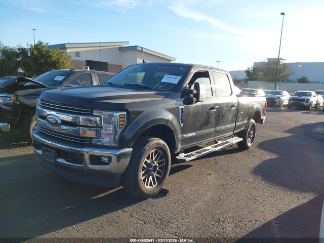 1FT8W3BT5KEF29587 Ford F-350 Lariat