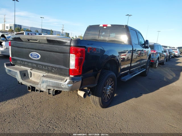 1FT8W3BT5KEF29587 Ford F-350 Lariat