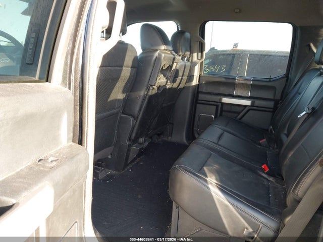 1FT8W3BT5KEF29587 Ford F-350 Lariat