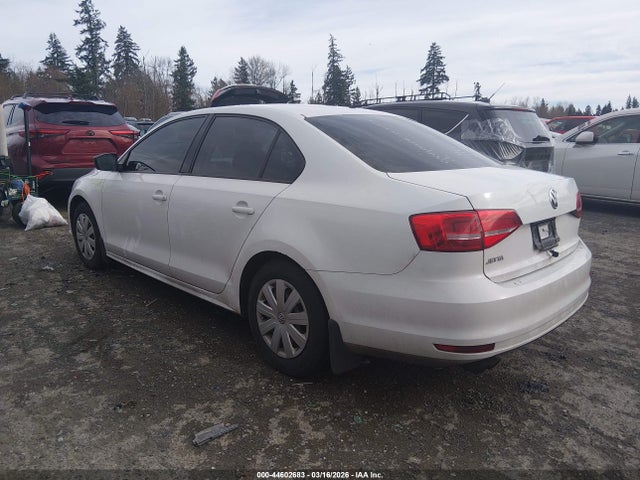 2015 Volkswagen Jetta 2.0l S მანქანა იყიდება აუქციონზე, vin: 3VW2K7AJ2FM217636, აუქციონის ნომერი: 44602683