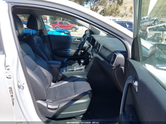 KNDPNCAC4H7032320 KIA Sportage Ex