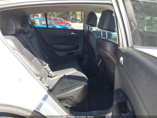 KNDPNCAC4H7032320 KIA Sportage Ex