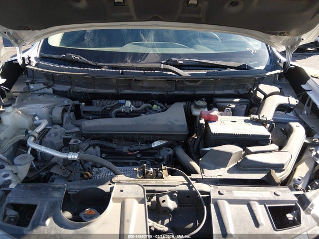 KNMAT2MV3JP573707 Nissan ROGUE SV