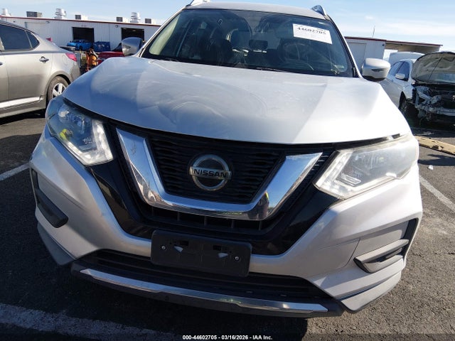 KNMAT2MV3JP573707 Nissan ROGUE SV