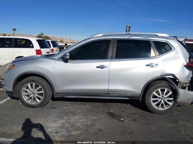 KNMAT2MV3JP573707 Nissan ROGUE SV