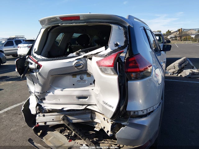 KNMAT2MV3JP573707 Nissan ROGUE SV
