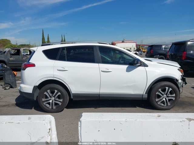 Toyota RAV4 LE 2016 2T3ZFREV2GW280475 Image 13