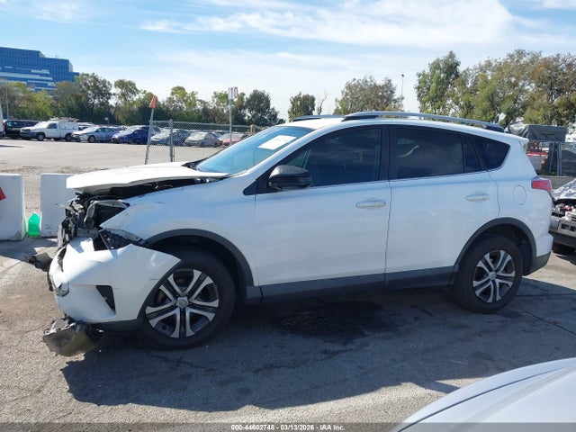 Toyota RAV4 LE 2016 2T3ZFREV2GW280475 Image 14