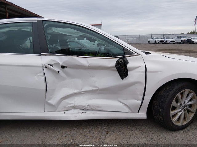 Aukcja sprzedaży 2022 Toyota Camry Le, vin: 4T1C11AK2NU668006, numer aukcji: 44602764