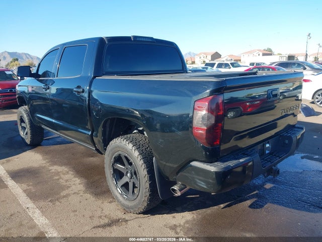 2017 TOYOTA TUNDRA 5TFAW5F13HX587278 Photo 2