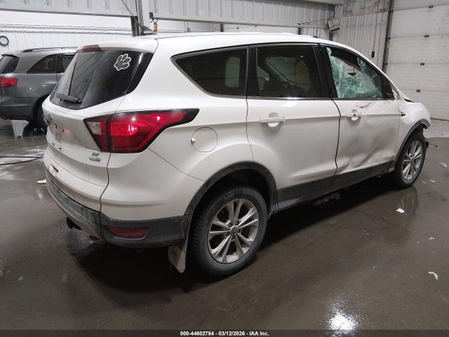 1FMCU9GD9KUB63753 Ford ESCAPE SE