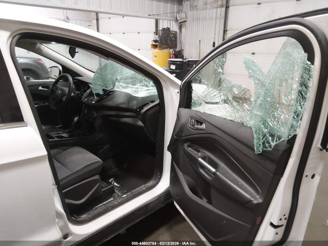 1FMCU9GD9KUB63753 Ford ESCAPE SE