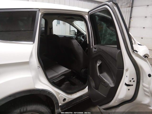 1FMCU9GD9KUB63753 Ford ESCAPE SE