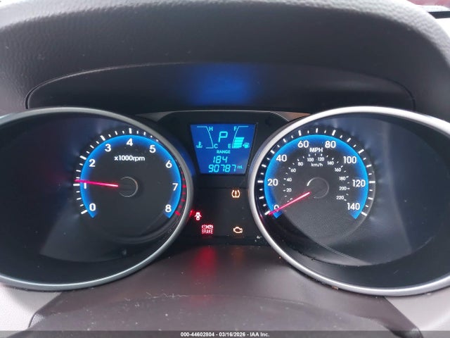 KM8JT3AF1FU086903 Hyundai TUCSON GLS