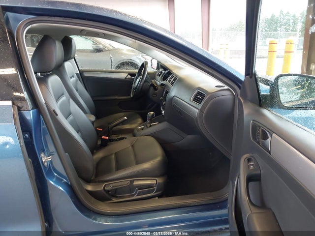 3VWD17AJ7FM302452 Volkswagen Jetta 1.8t Se