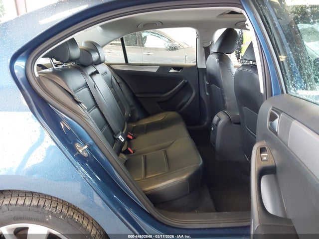 3VWD17AJ7FM302452 Volkswagen Jetta 1.8t Se