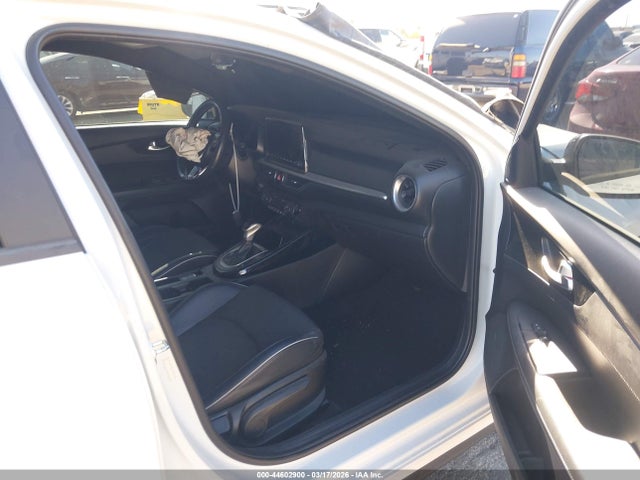 3KPF54AD1PE615775 KIA Forte Gt-line