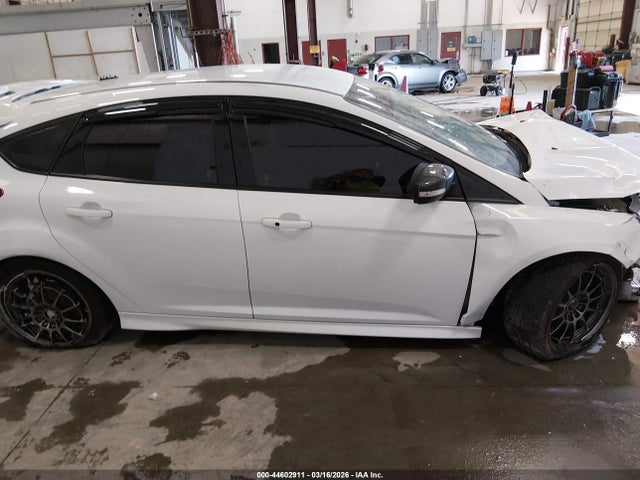 1FADP3L90JL322328 Ford FOCUS ST