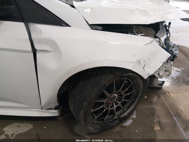 1FADP3L90JL322328 Ford FOCUS ST