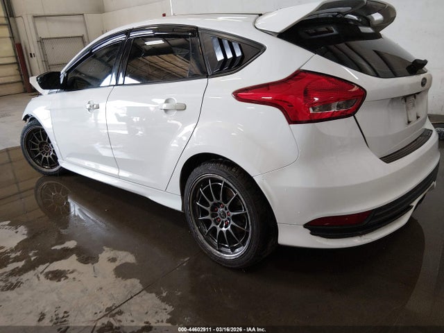 1FADP3L90JL322328 Ford FOCUS ST