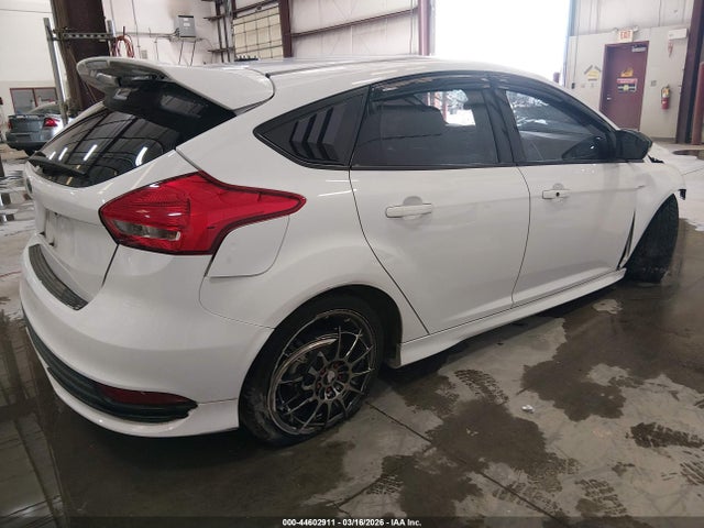 1FADP3L90JL322328 Ford FOCUS ST