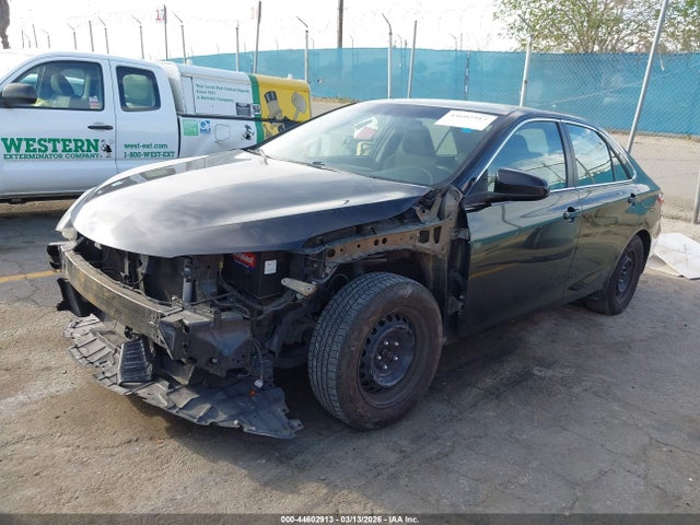 4T1BF1FKXHU374332 Toyota CAMRY LE