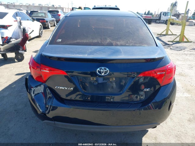 Toyota COROLLA SE 2018 5YFBURHE7JP841290 Image 16