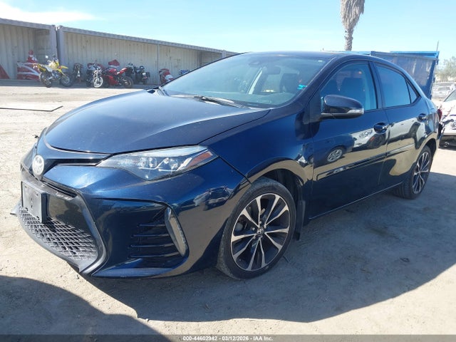 Toyota COROLLA SE 2018 5YFBURHE7JP841290 Image 2