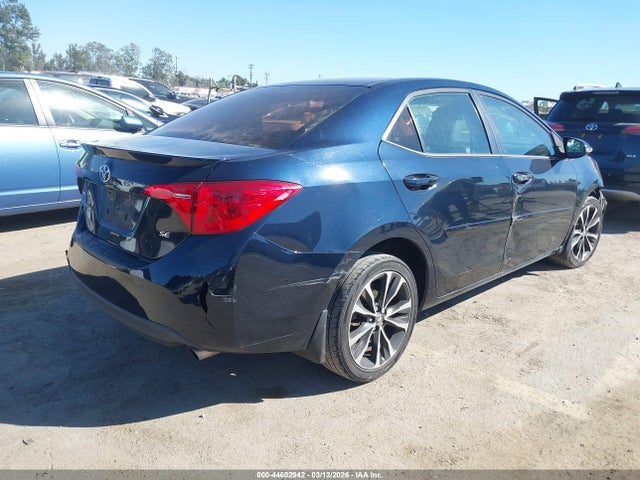 Toyota COROLLA SE 2018 5YFBURHE7JP841290 Image 4