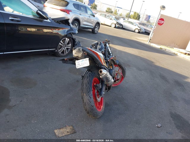 MH3RH06Y2GK014219 Yamaha YZFR3