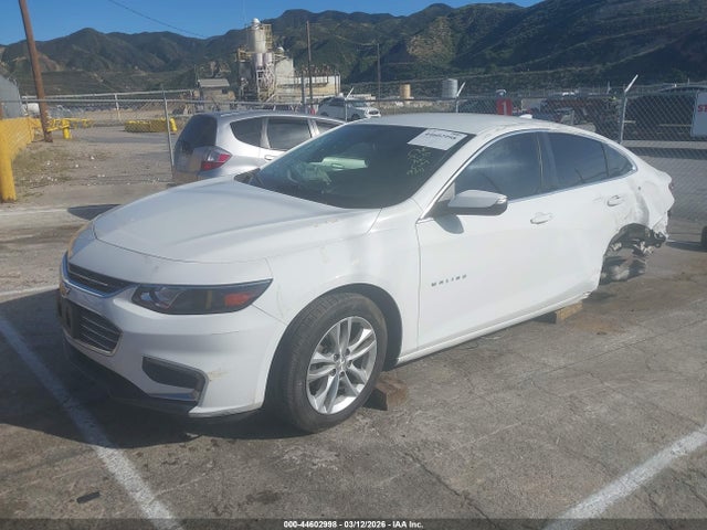 Chevrolet MALIBU LT 2018 1G1ZD5ST4JF129611 Image 2