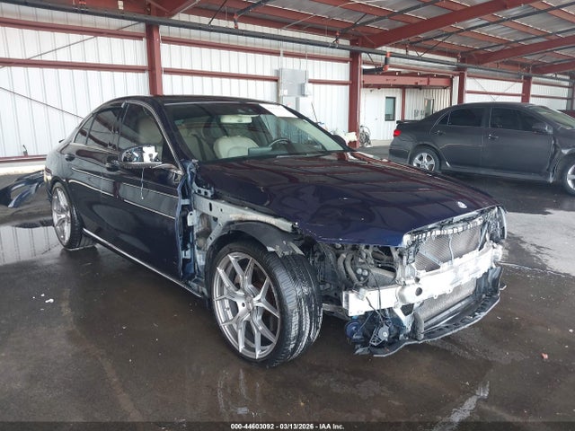 55SWF4JB9GU151042 Mercedes-Benz C 300