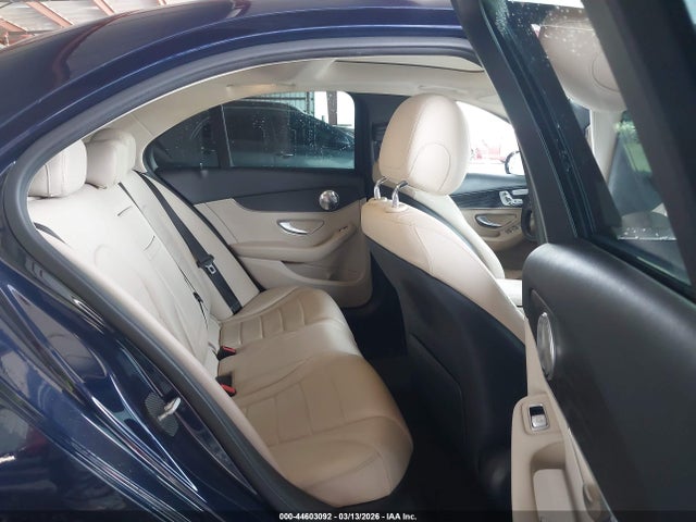 55SWF4JB9GU151042 Mercedes-Benz C 300