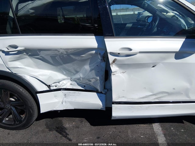 Aukcja sprzedaży 2023 Volkswagen Tiguan 2.0t Se R-line Black, vin: 3VVCB7AX4PM047066, numer aukcji: 44603106