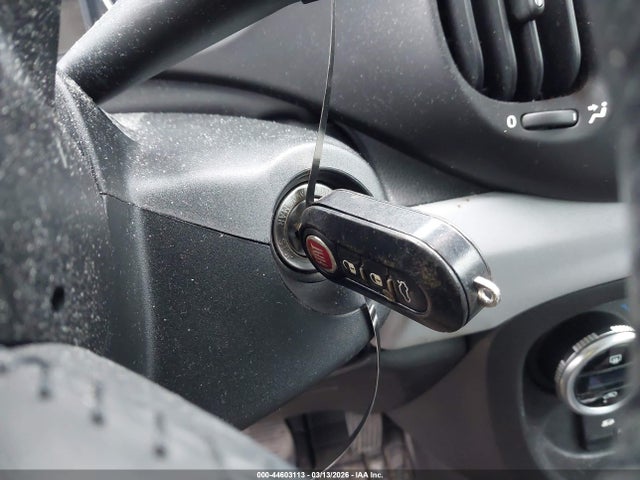 2014 FIAT 500L ZFBCFABH3EZ000746 Photo 10