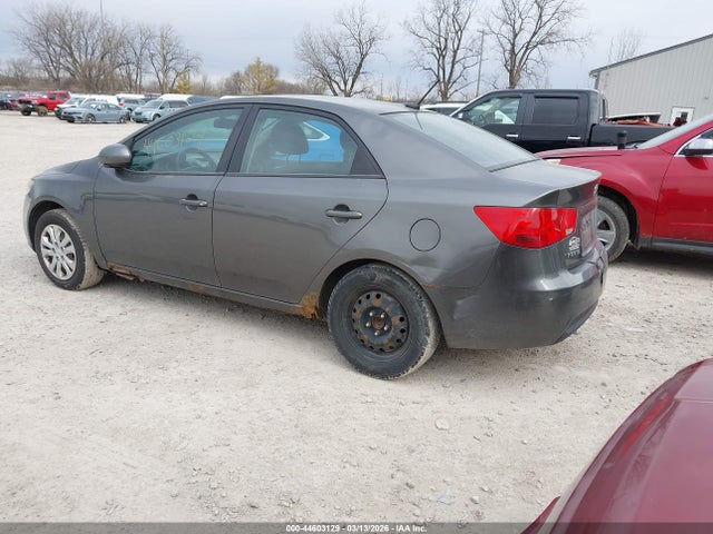 2013 KIA FORTE KNAFU4A23D5740850 Photo 2
