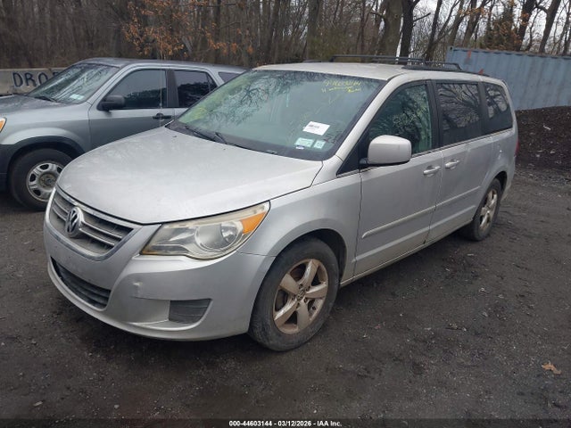 44603144 :رقم المزاد ، 2V4RW3DG3BR669778 vin ، 2011 Volkswagen Routan Se مزاد بيع